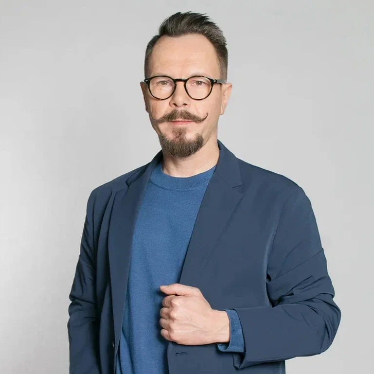 Presenter cover image